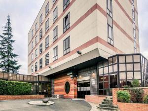 塞尔吉塞尔吉蓬图瓦兹中心美居酒店的相册照片