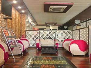 Mughal SarāiSpring Sky Mughalsarai By ShriGo Hotels的相册照片