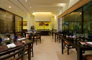 Occidental Papagayo - Adults Only All Inclusive餐厅或其他用餐的地方