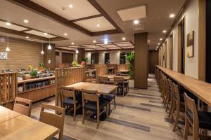 Hotel Route Inn Chiba Newtown Chuo Ekimae - Narita Airport Access Line餐厅或其他用餐的地方