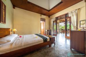 Treasure of Bali, 3BR villa, infinity pool, staff客房内的一张或多张床位