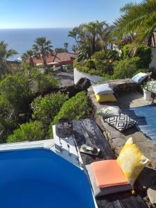 Puntillo del SolZenRepublic, your private villa with outdoor jacuzzi & pool with stunning ocean views的相册照片