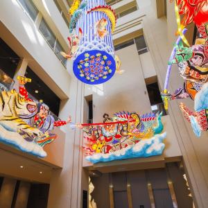 青森ART HOTEL Aomori的享有中国装饰建筑的景致