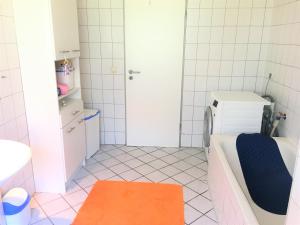 Ferien Wohnung in der Eifel in Nideggen-Schmidt的一间浴室