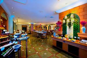 曼谷金色郁金香元首大酒店餐厅或其他用餐的地方