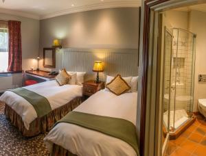 伯利恒边疆皮尔蒙特米特库尔特酒店，伯利恒的酒店客房带两张床和一间浴室