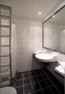 斯托尔海姆酒店的一间浴室