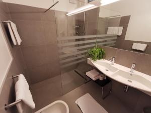 Hotel Adria的一间浴室