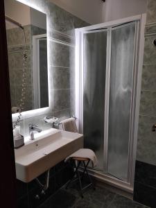 拉维尼塔酒店的一间浴室