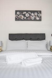 Morland Apartments - Hornchurch客房内的一张或多张床位
