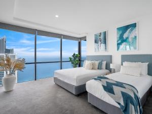 黄金海岸克尔克卡瓦尔-GCLR酒店的海景客房 - 带两张床