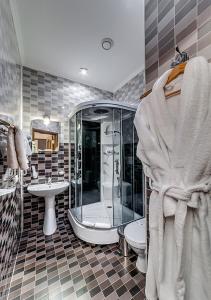 德贝内西亚酒店及SPA 的一间浴室