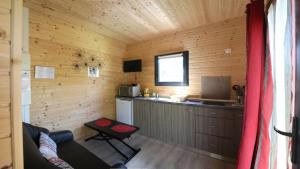 蒙特艾克斯Au Coeur du Bien-Etre, chalet avec piscine chauffée et couverte, SPA, sauna, massages的相册照片