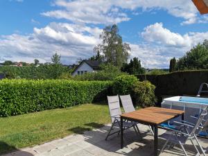 萨尔堡Gemütliche 90 qm Wohnung in Saarburg, zentral gelegen, Garten mit Aussicht, separater Eingang的相册照片