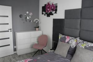 Apartament Wrocław Centrum Galeria Magnolia的休息区