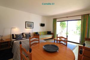 Apartamentos São Rafael - Albufeira, Algarve的休息区