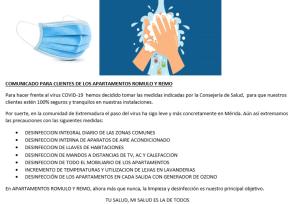 梅里达APARTAMENTO ROMULO Y REMO-ROMULO的一张传单,上面有一个人用面具洗手的照片