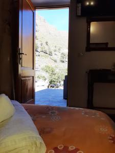 马斯卡Casa Berna的山景卧室 - 带1张床