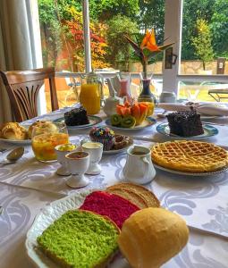 Varanda das Bromélias Spa提供给客人的早餐选择