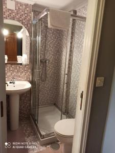 拉托尔旅馆的一间浴室