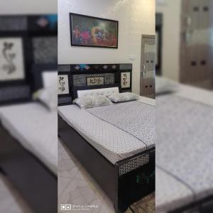 Couple Friendly Hotel - Sunset客房内的一张或多张床位