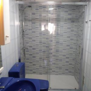 Piso Ubalda Entresuelo的一间浴室