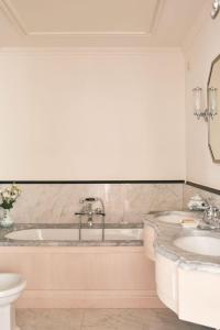 Splendido, A Belmond Hotel, Portofino的一间浴室