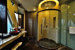 张家界禾田居度假酒店的一间浴室