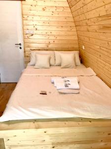 Glamping Jezero客房内的一张或多张床位