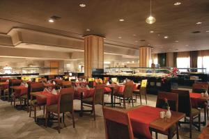 Hotel Riu Tikida Dunas - All inclusive餐厅或其他用餐的地方