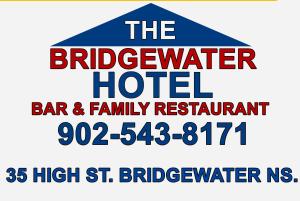 布里奇沃特布里奇沃特酒店的阅读酒店烧烤酒吧和家庭餐厅的标志