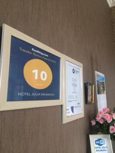 HOTEL JULIA Akhaltsikhe的证书、奖牌、标识或其他文件