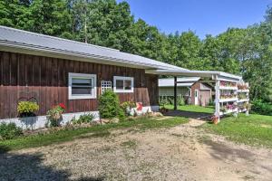 La CrescentLa Crescent Cottage on Minnesota Bluffs with View!的相册照片