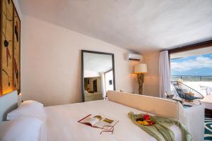 Hotel La Torre del Canonigo - Small Luxury Hotels客房内的一张或多张床位