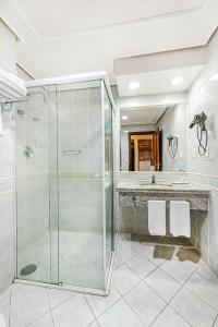 Hotel Euro Suite Campinas的一间浴室