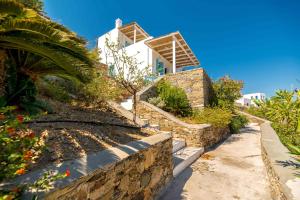 Sea View Villa Serifos Island外面的花园