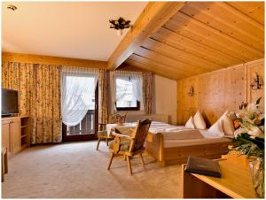 圣安东阿尔贝格"Quality Hosts Arlberg" Hotel Garni Mössmer的相册照片