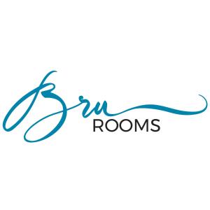 佩斯基耶拉德加达Bru Rooms的代表房间用标志的字母k