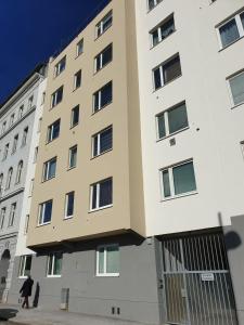 维也纳Best Rated Central Apartment Vienna - AC, WiFi, 24-7 Self Check-In, Board games, Netflix, Prime的相册照片