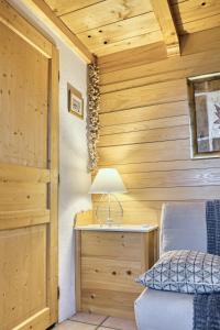 Appartement privatif type chalet cosy et calme的休息区