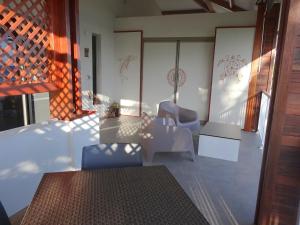 Pension Tiputa Lodge Rangiroa的休息区