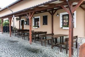 U Námořníka-Restaurant a penzion餐厅或其他用餐的地方