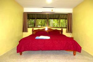 Isaan Perazim Park客房内的一张或多张床位