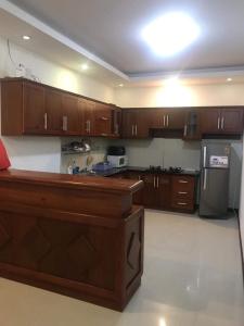 Căn hộ Sơn Thịnh - Homestay的厨房或小厨房