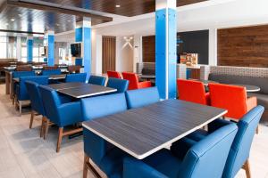Holiday Inn Express & Suites - Elko, an IHG Hotel餐厅或其他用餐的地方