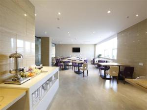 临汾Lavande Hotel (Linfen Binhe East Road Yujing Shuicheng Branch)的相册照片