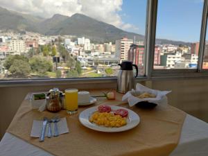 基多Val Hotel Santamaria Quito的相册照片