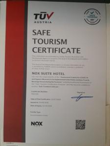 安塔利亚Nox Suite的空闲旅游中心酒店标志