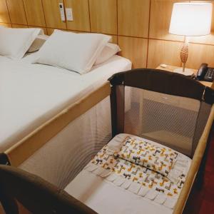 塞拉内格拉皇宫酒店客房内的一张或多张床位