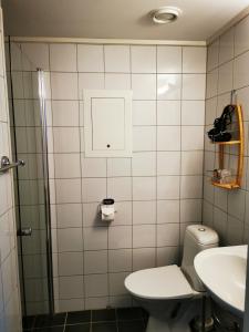 Henningsvær Guesthouse的一间浴室